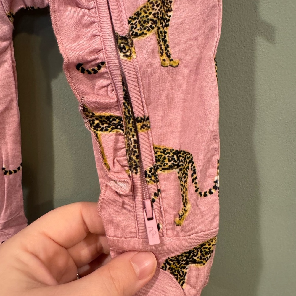 POSH PEANUT mara cheetah sleeper; bamboo sleeper; bamboo baby gifts; bamboo baby - Picture 11 of 15